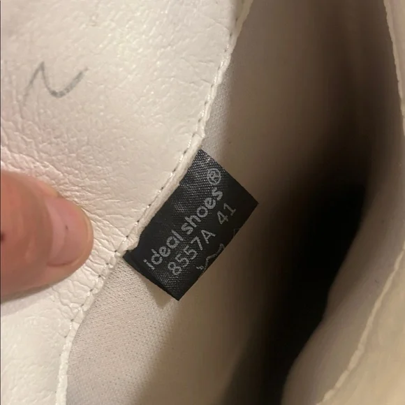 White Fringe Women's Boots - Picture 5 of 5